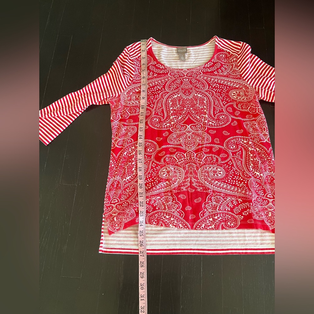 Chico's Red Paisley and Striped Top size 1 - Picture 4 of 8